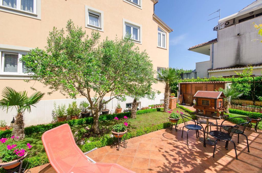 Apartments Villa Amfora Ровин Екстериор снимка