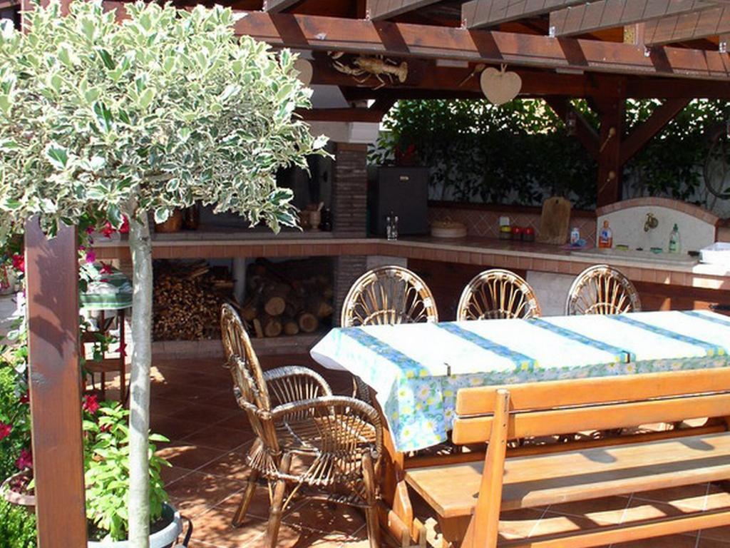 Apartments Villa Amfora Ровин Екстериор снимка