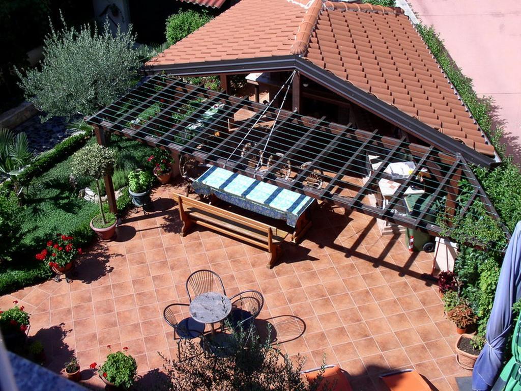 Apartments Villa Amfora Ровин Екстериор снимка