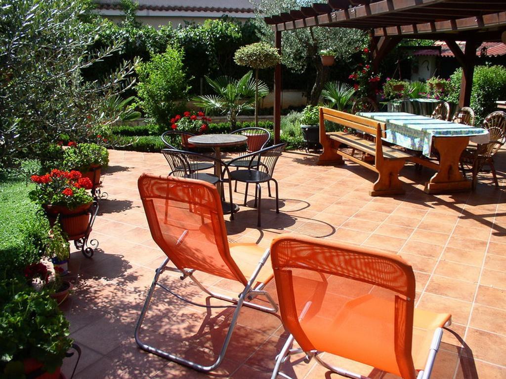 Apartments Villa Amfora Ровин Екстериор снимка